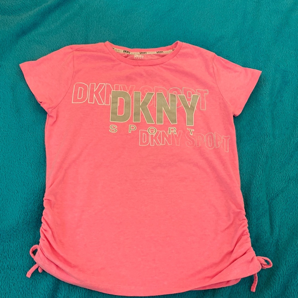 This is a very cute pink shirt L (12)